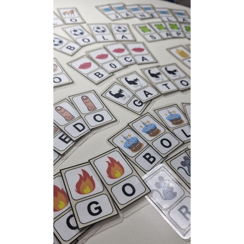 Recurso / Jogo Pedagógico Monta-Palavra - LETRAS