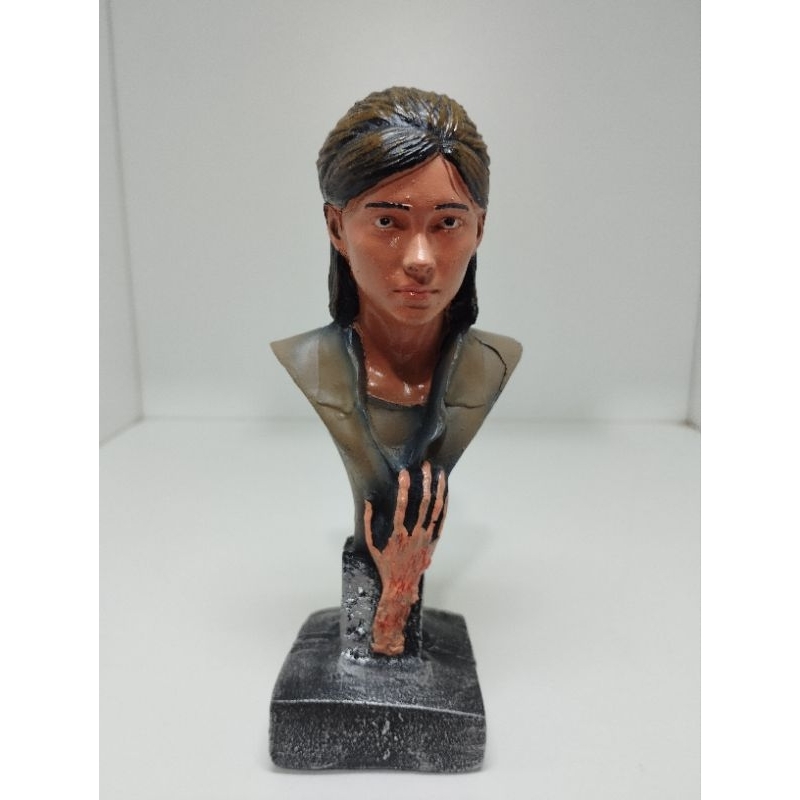 BUSTO DE RESINA ESTÁTUA ELLIE SÉRIE THE LAST OF US