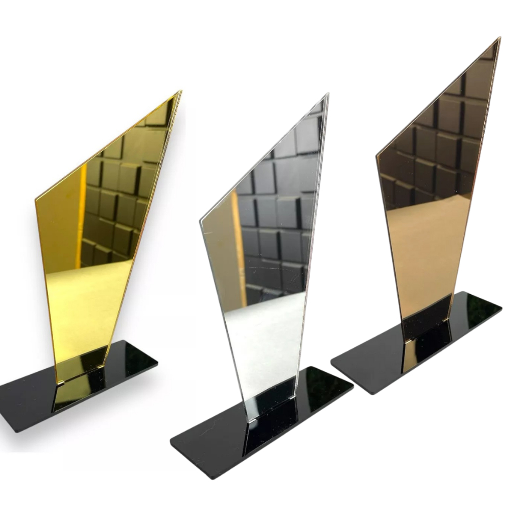 Kit Troféus Acrílico Espelhado Dourado Prata Bronze 10x18cm Base Preta