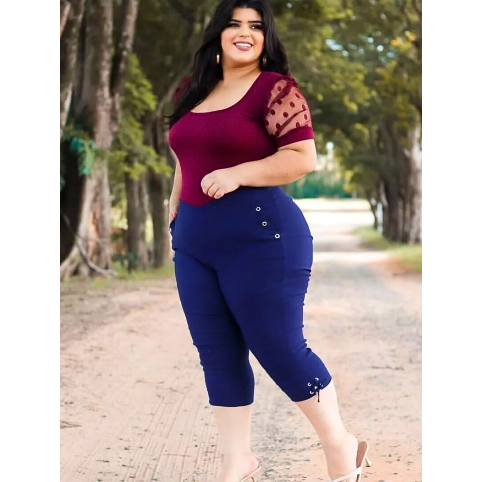 Calça Capri Feminino Com Detalhes No Bolso Plus Size em Oferta na Shopee