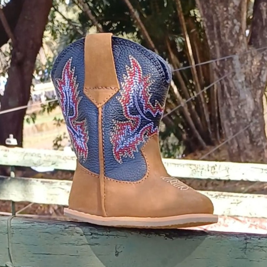 Bota Texana Infantil Menino em Couro Botina Country Rodeio Confortável