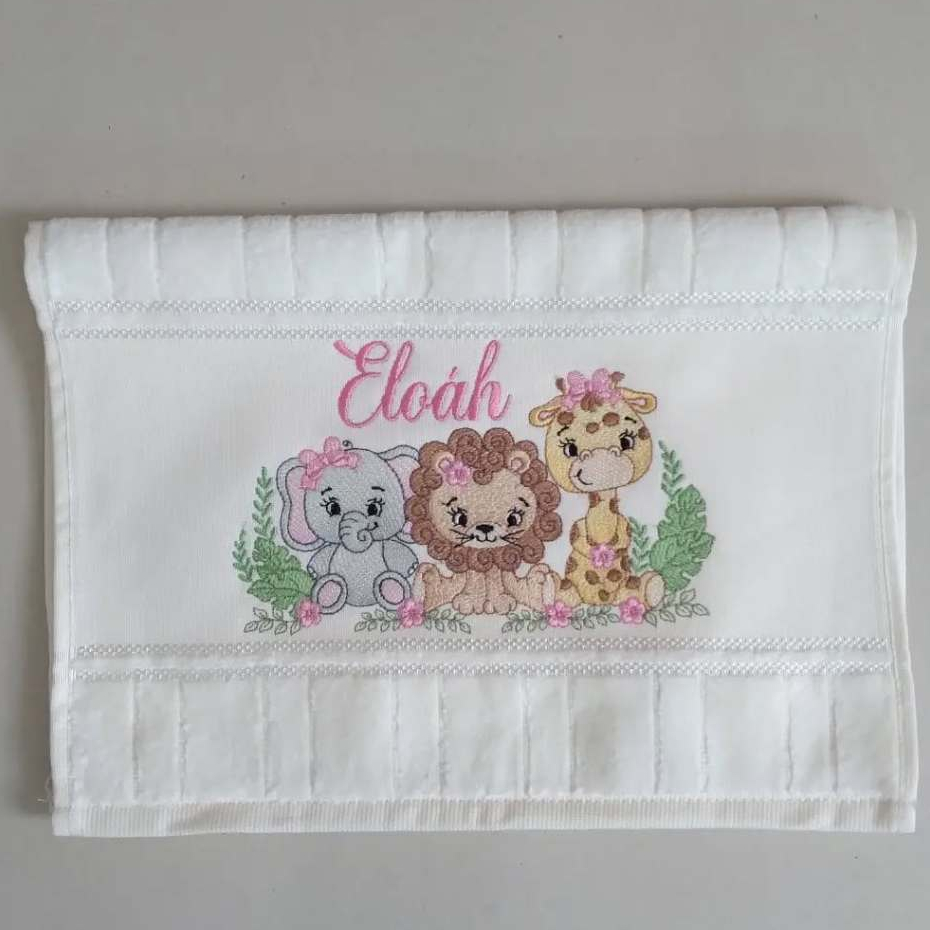 Toalhinha De Boca Personalizada com Nome Bordado e Safari Para Meninas- Ideal para Mão e Boca