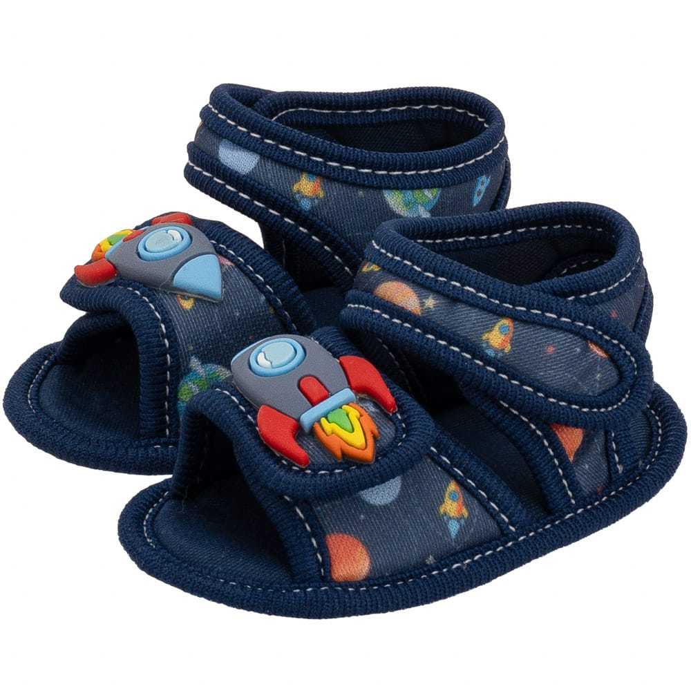 Sandália menino com enfeite foguete. em Oferta na Shopee