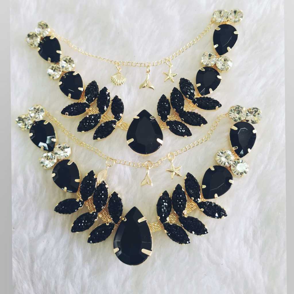 Cabedal de sereia com pedras cascalho ( GOTA CENTRAL GRANDE) em Oferta na Shopee