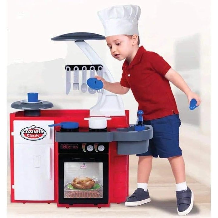 Brinquedo Cozinha Classic com Fogão Geladeira e Pia que Sai Água de Verdade Faz de conta I...