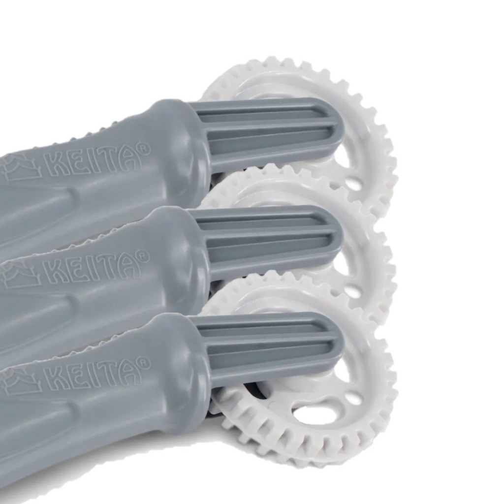 Kit 3 Carretilha Corta Fecha Pastel Cortador Fechador Massas Keita em Oferta na Shopee