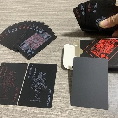 Baralho Black A Prova D'agua - Baralho Preto - Para Jogos Truco Poker e Tabuleiro - Poker Mágica - MT030 em Oferta na Shopee