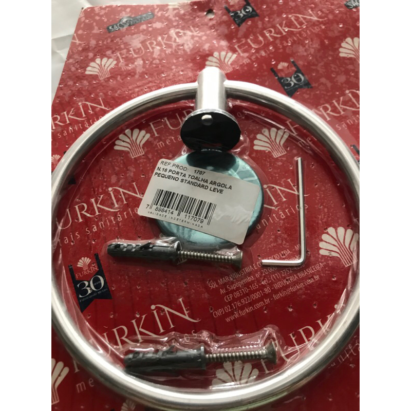Porta toalha argola para toalhas de rosto.