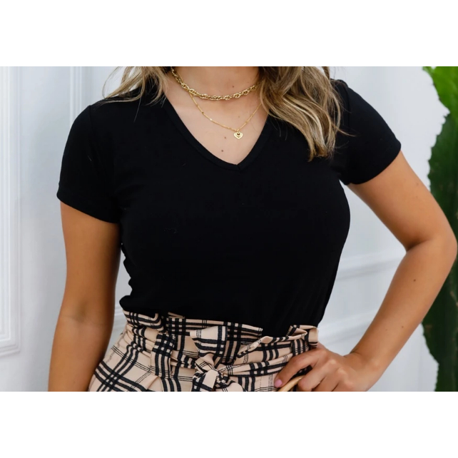 Blusas Camiseta Feminina Gola V Babylook Básica Lisa Plus Size