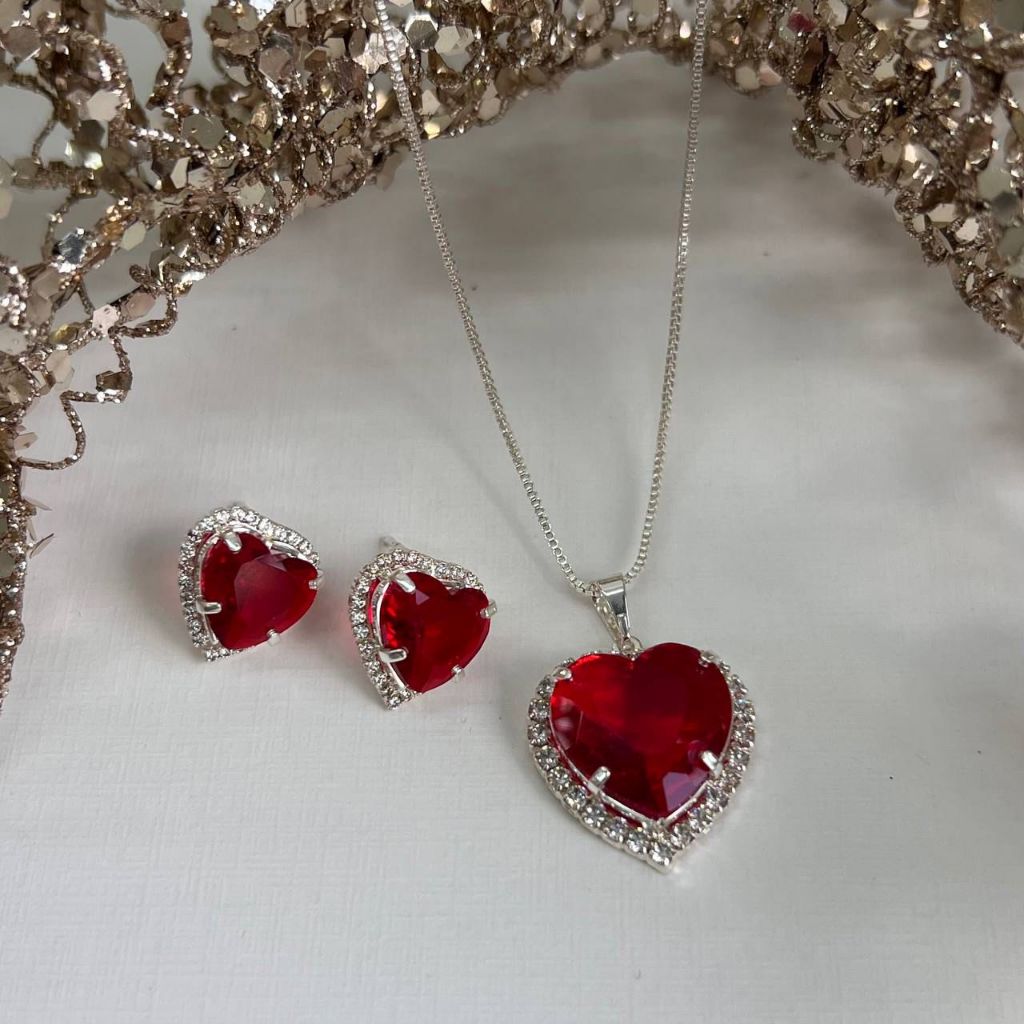 Kit Colar e Brinco Feminino Coração Zircônia Folheado a Prata 925 Antialérgico Corrente Veneziana.