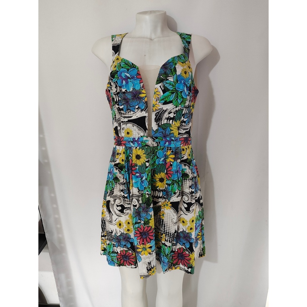 Vestido em tricoline e tule illusione