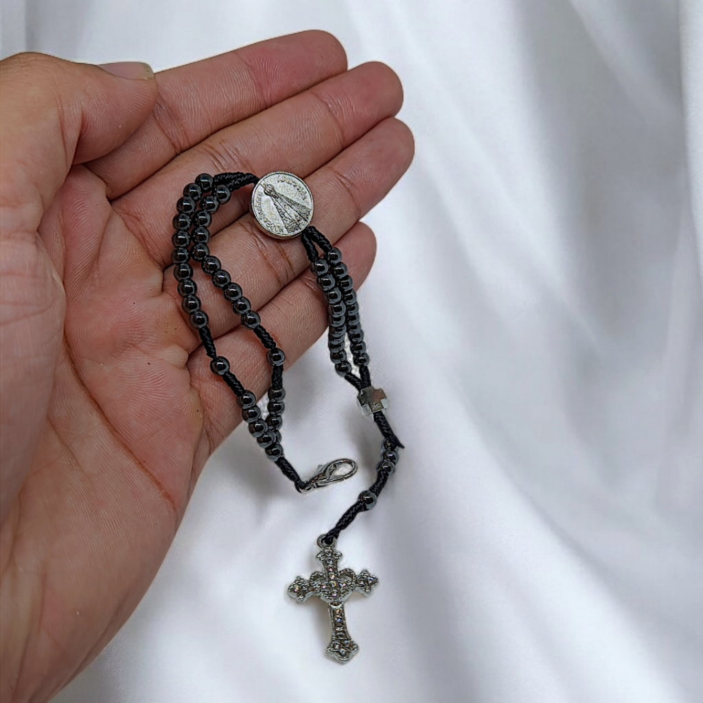 Terço De Pulso Hematita Original Nossa Senhora Aparecida Pulseira Religiosa Alta Qualidade