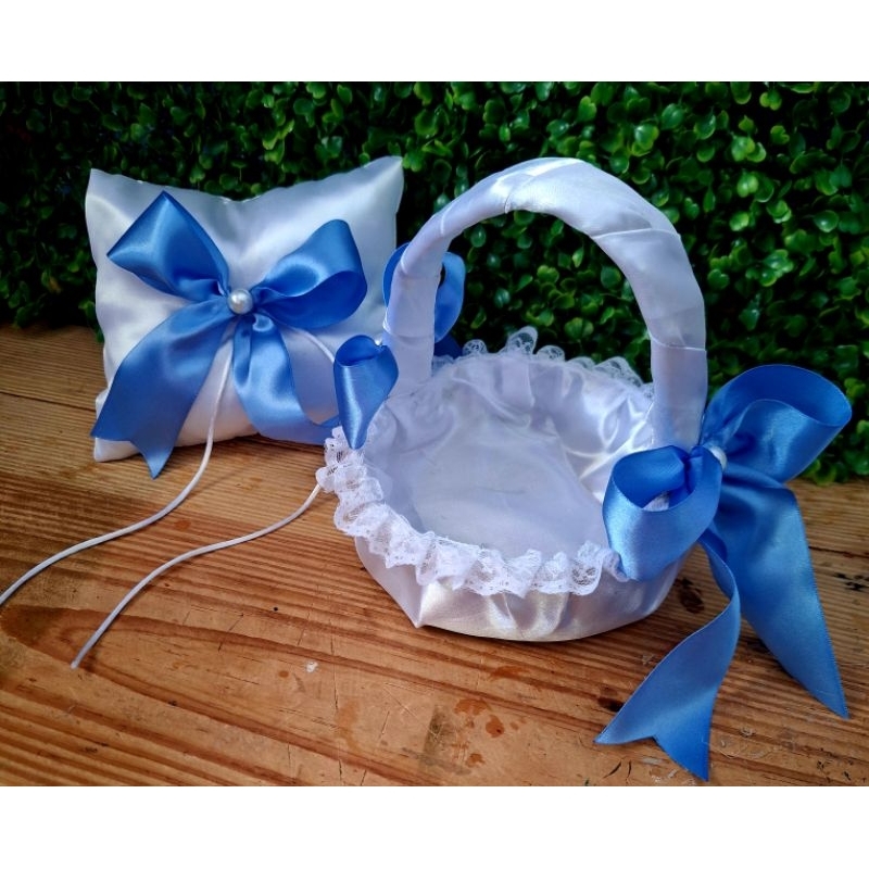 Cesta de Florista Almofadinha Azul Serenity e Branco Daminhas