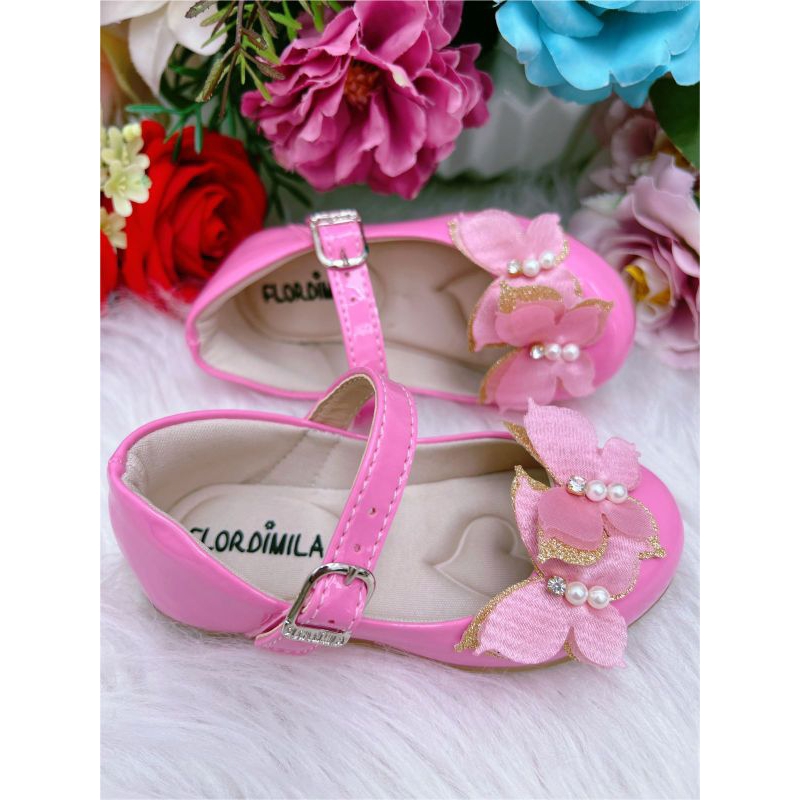 Sapatilha Rosa Chiclete Verniz Aplique Borboleta e Glitter
