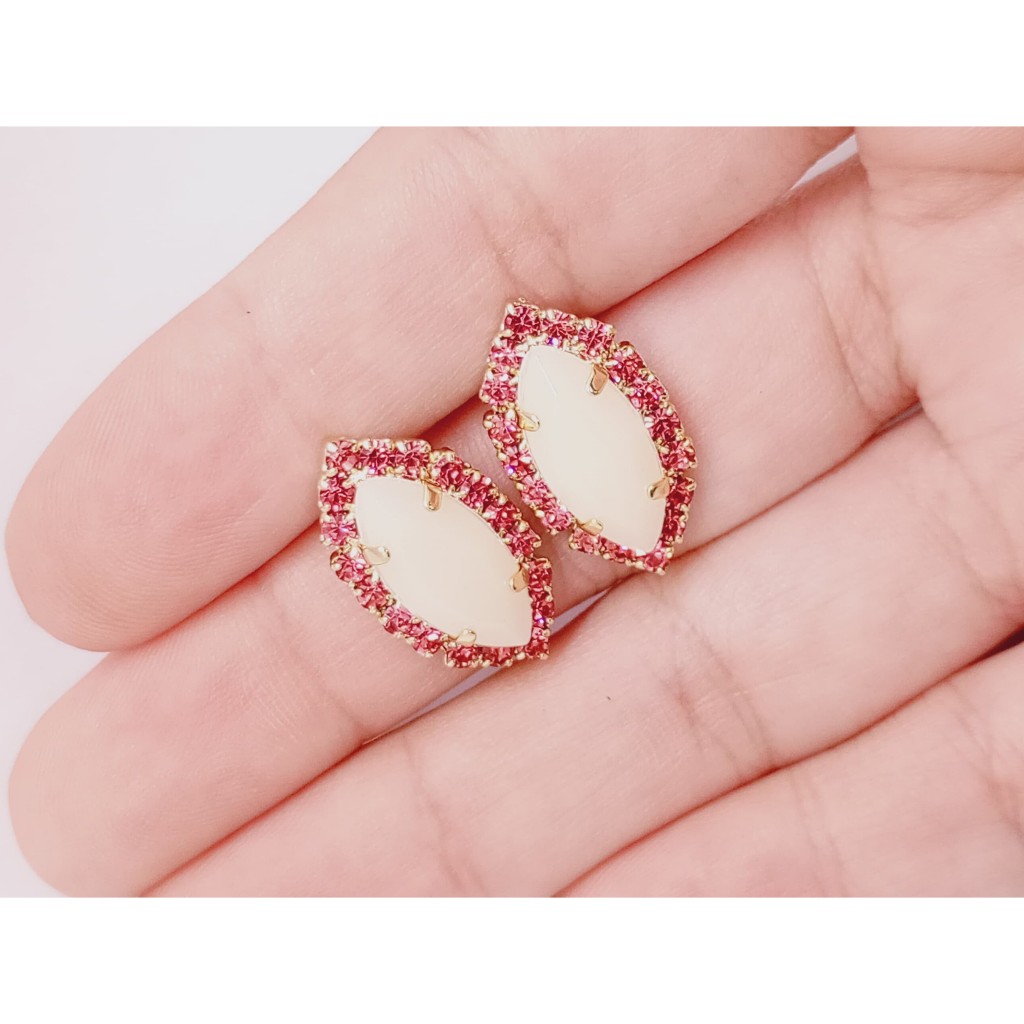 Brinco Navete de Strass Rosa Folheado a Ouro