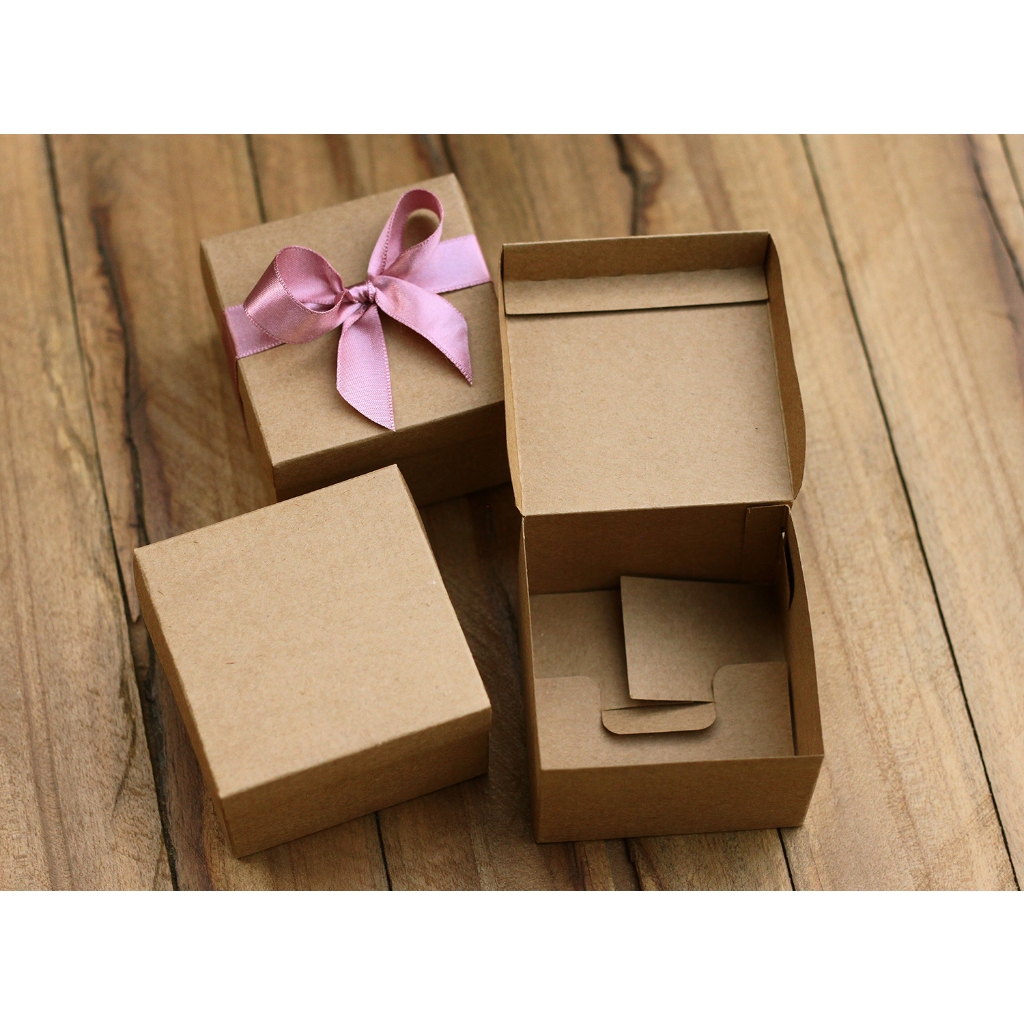 Caixinha 7x7x5cm para Lembrancinha / Brownie Kraft sem Laço - 100 peças