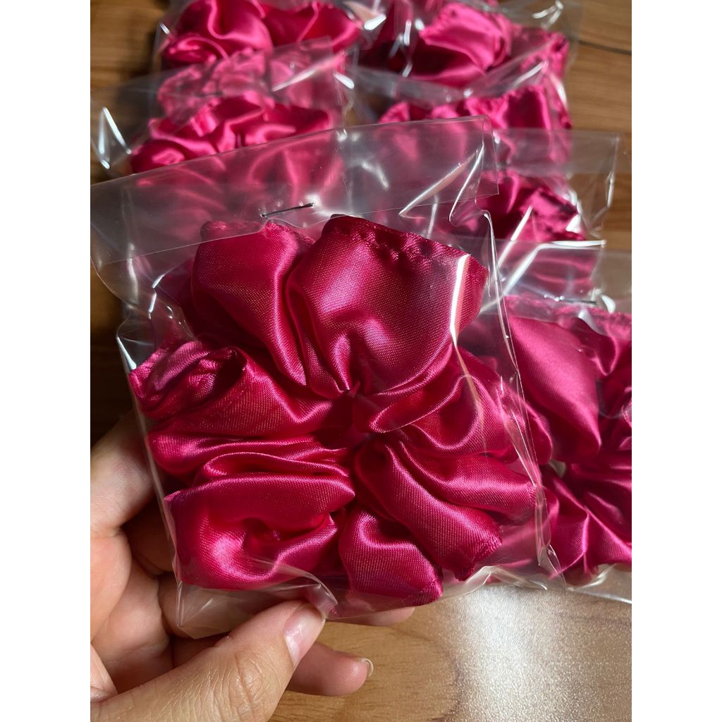 Kit 5/10/15/20 xuxas de cetim cor pink prendedor de cabelo schunchies tamanho grande