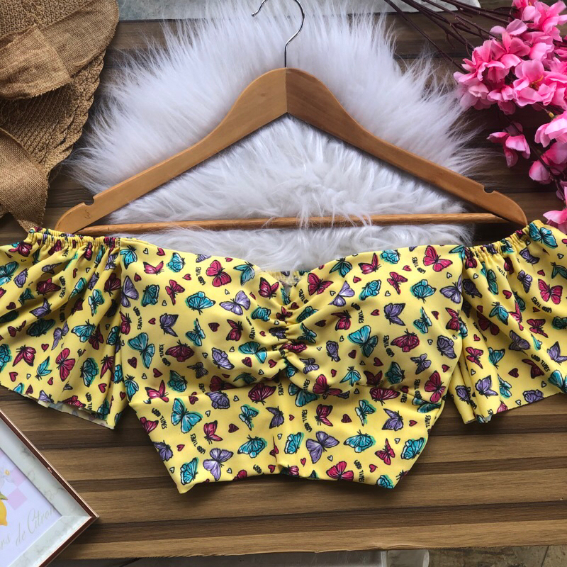 croppeds ombro à ombro estampados / top com mangas para o verão / croppeds estampados com bojo em Oferta na Shopee