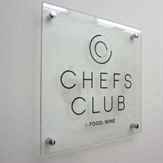 Placas para lojas clinicas escritórios salões de beleza Personalizada Acrílico Adesivada 65x45cm em Oferta na Shopee