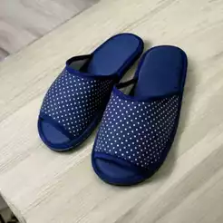 Chinelo de pano confortável, solado antiderrapante, chinelo quentinho para ficar em casa - Várias estampas