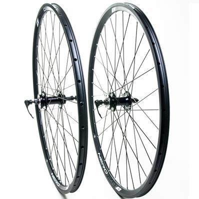 Par Roda 29 Montada Absolute Nero c/ Rolamento c/ Blocagem p/ Roda Livre e Freio à Disco 32 Furos Preto