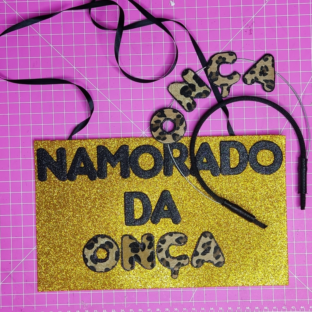 Tiara e plaquinha de carnaval casal oncinha em Oferta na Shopee