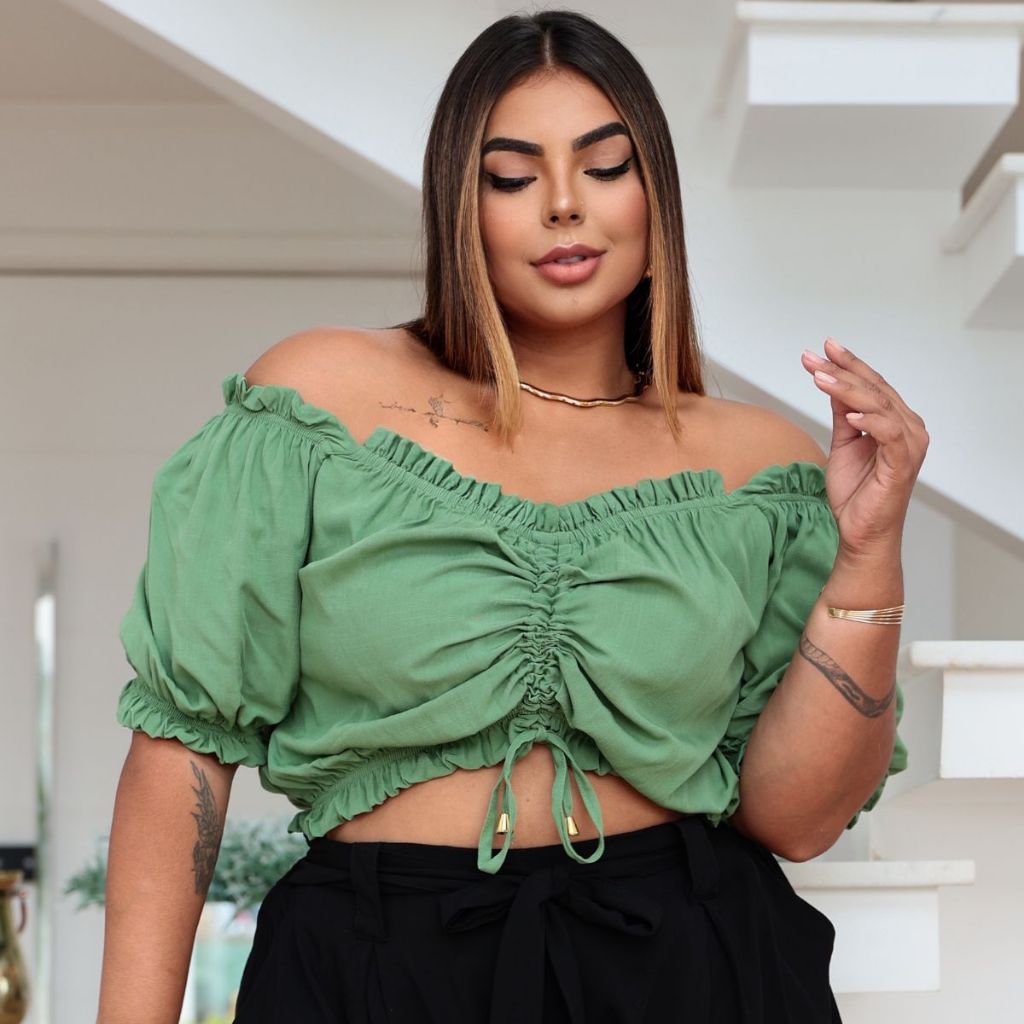 Cropped Cigana Plus Size Feminino Elegante Moderno Ajustado