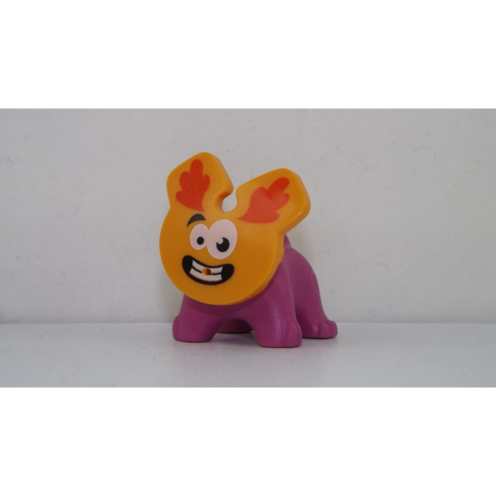 Miniatura Go Movie Vinho DV074 Kinder Ovo Go Movie 2019