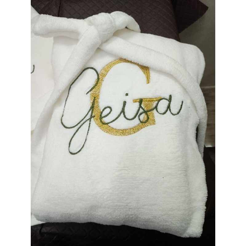 roupão e toalha personalizada com nome cama mesa e banho