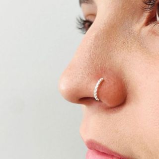 Piercing Nariz Cartilagem Argola Cravejado Strass  prata e dourado delicado em Oferta na Shopee