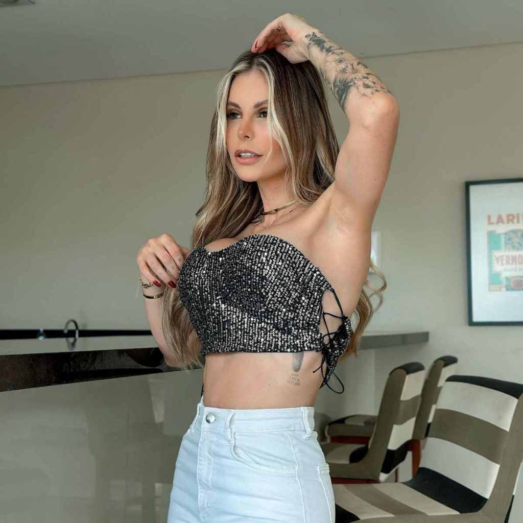 Cropped Tomara Que Caia Balada Com Bojo Com Brilho E Cordas Laterais