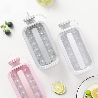 Garrafa Squeeze Forma De Gelo Portátil Silicone 17 Cubos de Gelo em Oferta na Shopee
