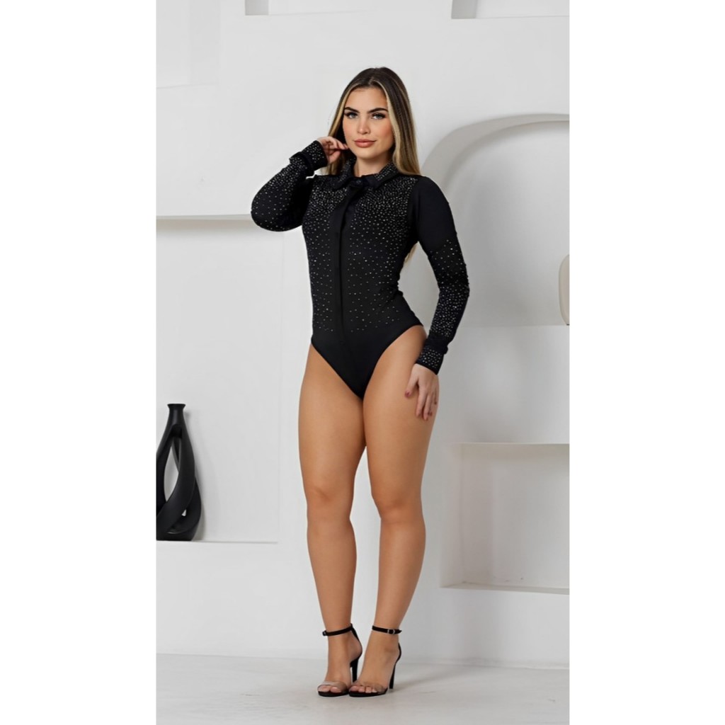 Body Feminino Preto Céu Estrelado Moda Ana Castela Camisa Estampa Pedraria Manga Longa Com Fechamento Frontal Botões