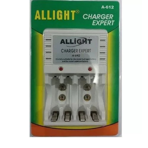 Carregador Para 4 Pilhas Aa, Aaa E Bateria 9v 110/220v