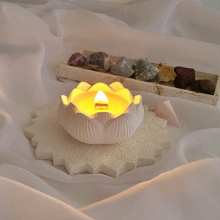 Kit Serenidade: Vela Aromática e Bandeja Mandala Decorativa em Concreto Branco Natural em Oferta na Shopee