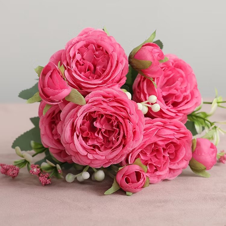 Decoração para casa de um galho com 5 rosas bifurcadas 0631
