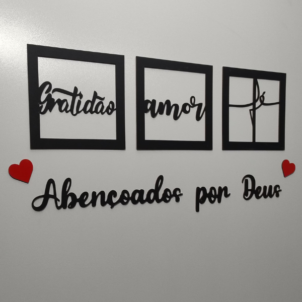 Kit 3 Quadros Decorativos + Frase  ABENÇOADOS POR DEUS  Frase de Parede Quarto Ou Sala