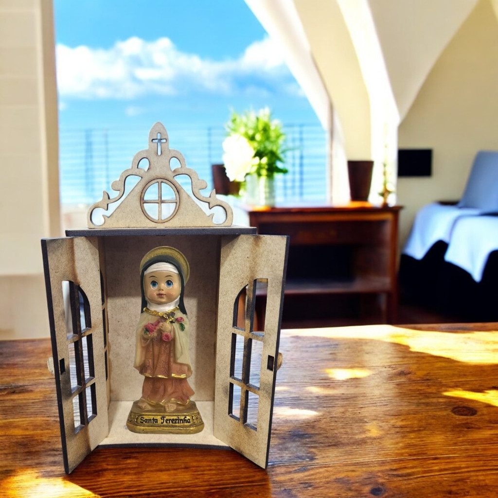 Imagem Santa Teresinha Infantil resina oratorio capela escultura padroeira protetora catolico padroeiro protetor