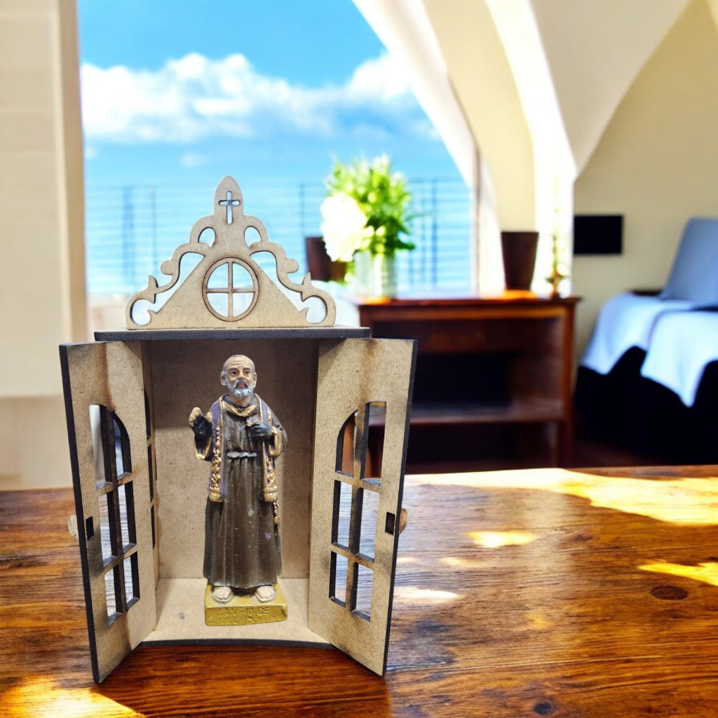 Imagem São Padre Pio resina oratorio capela escultura padroeira protetora catolico padroeiro protetor