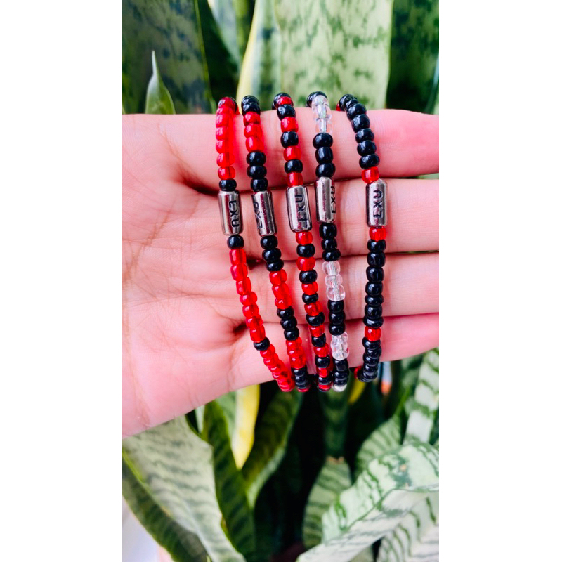 PULSEIRA EXU CAVEIRA/JOAO CAVEIRA/ MULAMBO/ MARIA PADILHA/ MARIA FARRAPO ETC