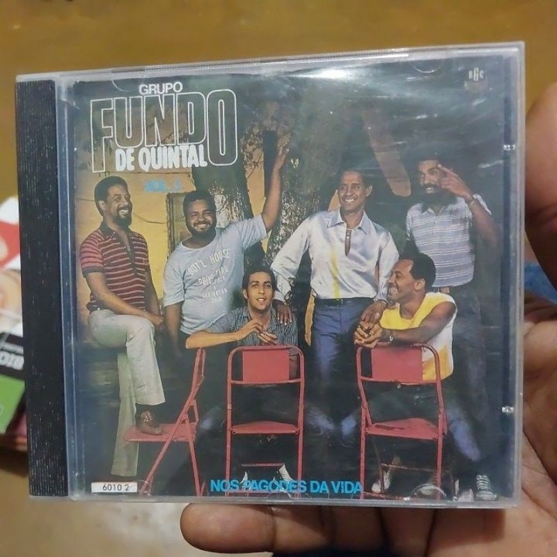 Cd Original Usado - Grupo Fundo de Quintal Volume 3 - Nos Pagodes da Vida