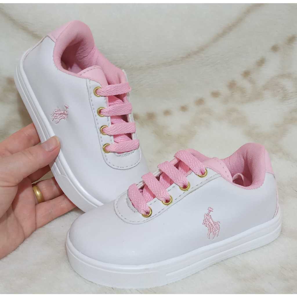 Tênis infantil feminino confortavél super estiloso com detalhe rosa bordado em Oferta na Shopee