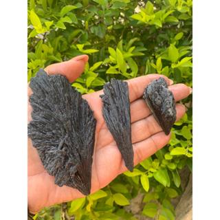 Pedra Cianita Negra ou Vassoura de Bruxa UNIDADE em Oferta na Shopee