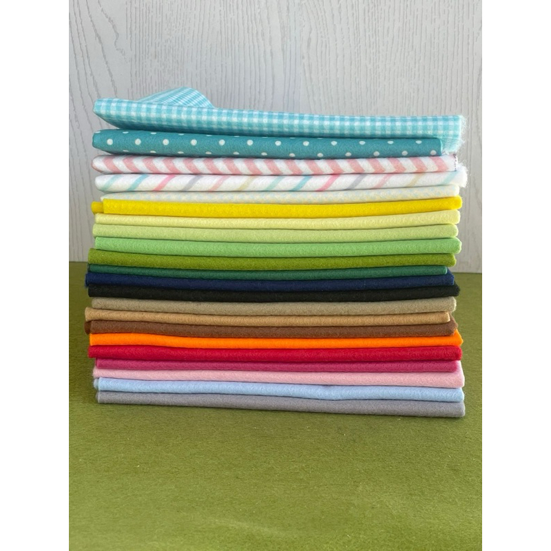 Kit de retalhos de feltro - feltro santa fé - pedaços de feltro - feltro 35x35cm