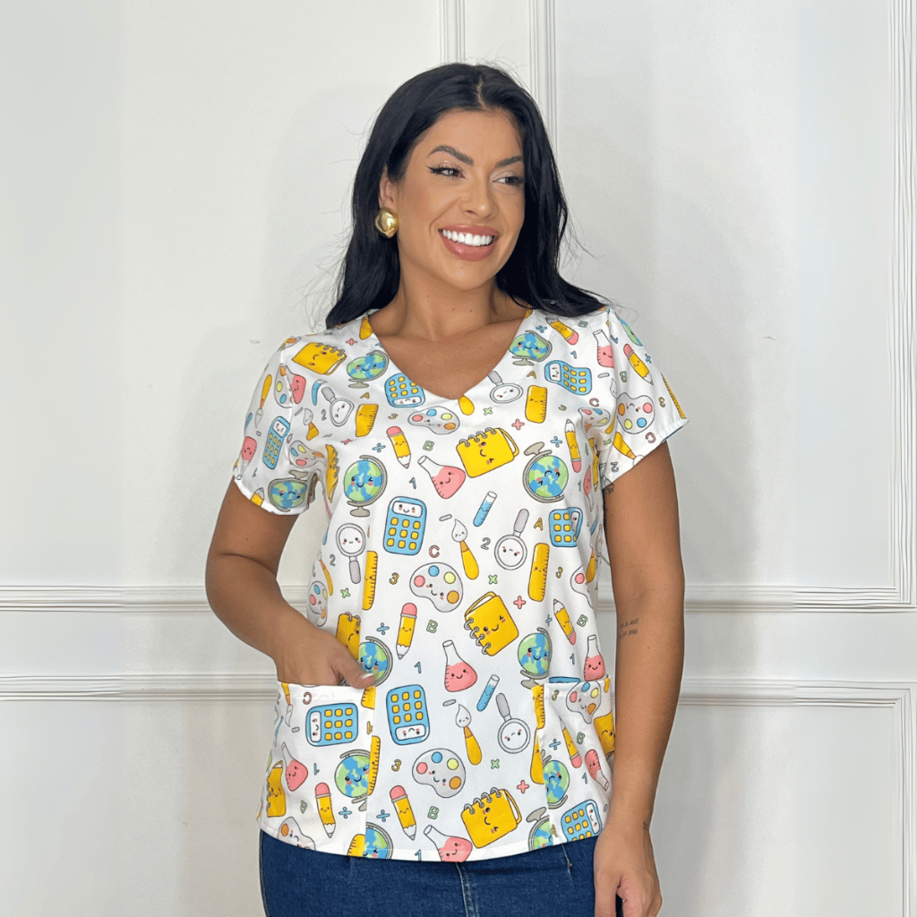 Blusa Bata Scrub Feminina Pijama Uniforme Estampado Professora Educação Oxford Manga Curta