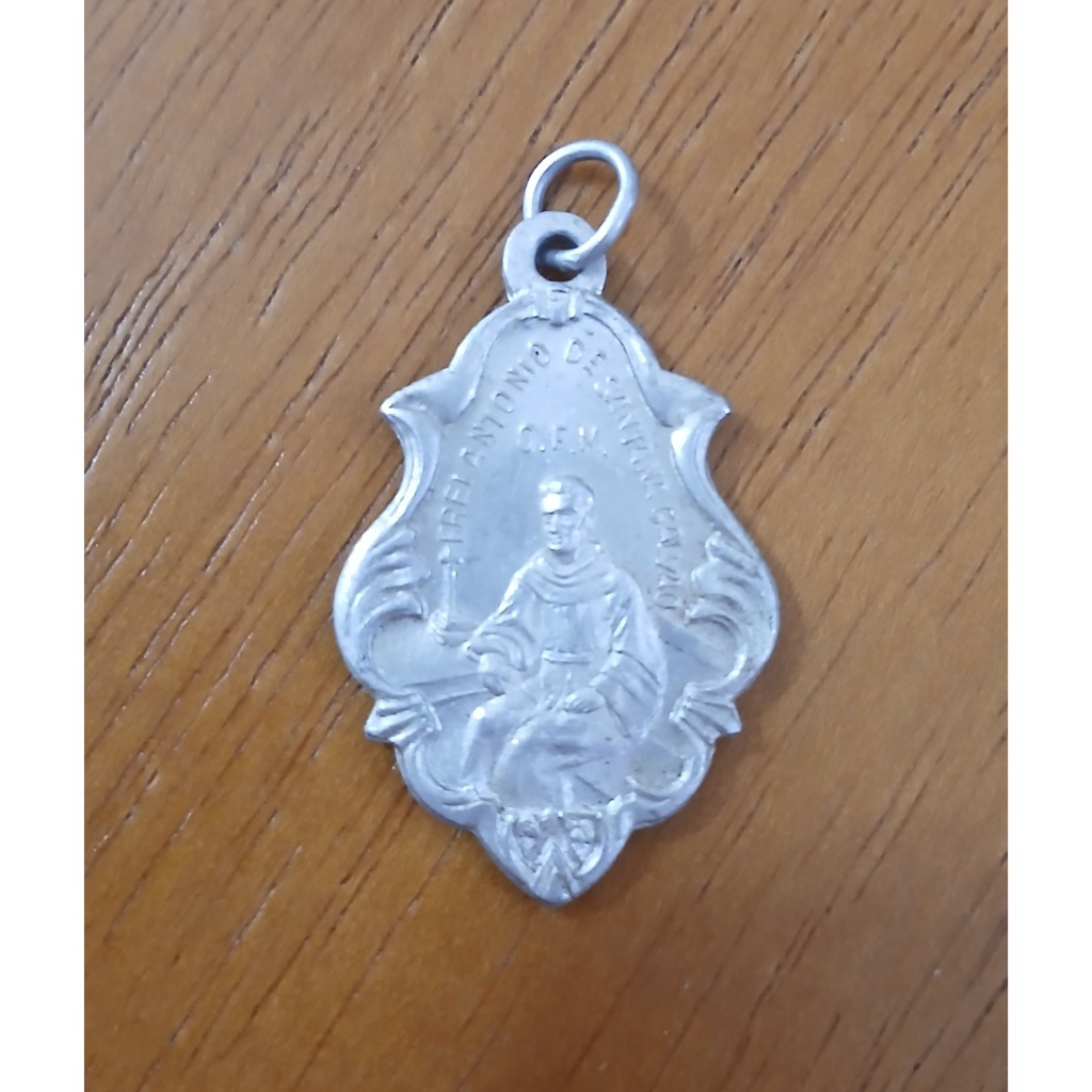 Antiga Medalha Frei Galvão e Santa Ana