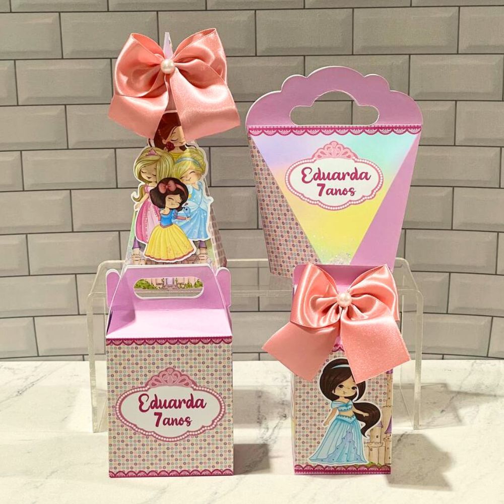 KIT PERSONALIZADOS TEMA AS PRINCESAS COM NOME IDADE, LEMBRANCINHA DE FESTA, CAIXINHAS, ANIVERSARIO, MENINA, MESVERSARIO