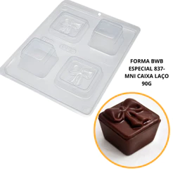 1~4 FORMAS BWB COM SILICONE (3 PARTES) CÓD.:837 - MINI CAIXA COM LAÇO 90g. (CHOCO)