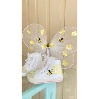 Tênis personalizado abelhinha em Oferta na Shopee