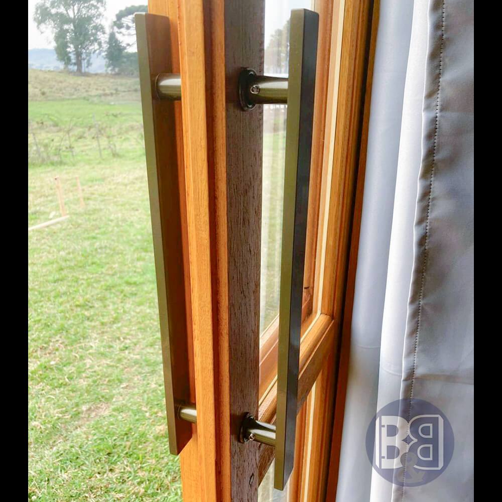 Puxador H Duplo Barra Chata Maciça de 40cm Barra 32x10mm p/ Portas de Madeira/Vidro/Alumínio/Portão